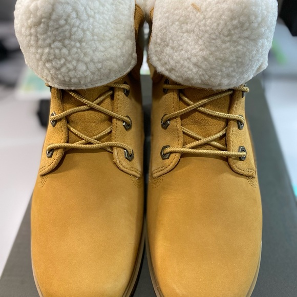 Ladies Timberland Jayne boots - Picture 2 of 6